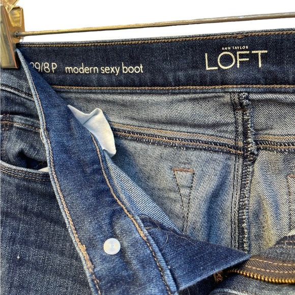 Ann Taylor Loft Modern Sexy Boot 5 Pocket Denim Jeans Size 29 8 Petite - Picture 3 of 5